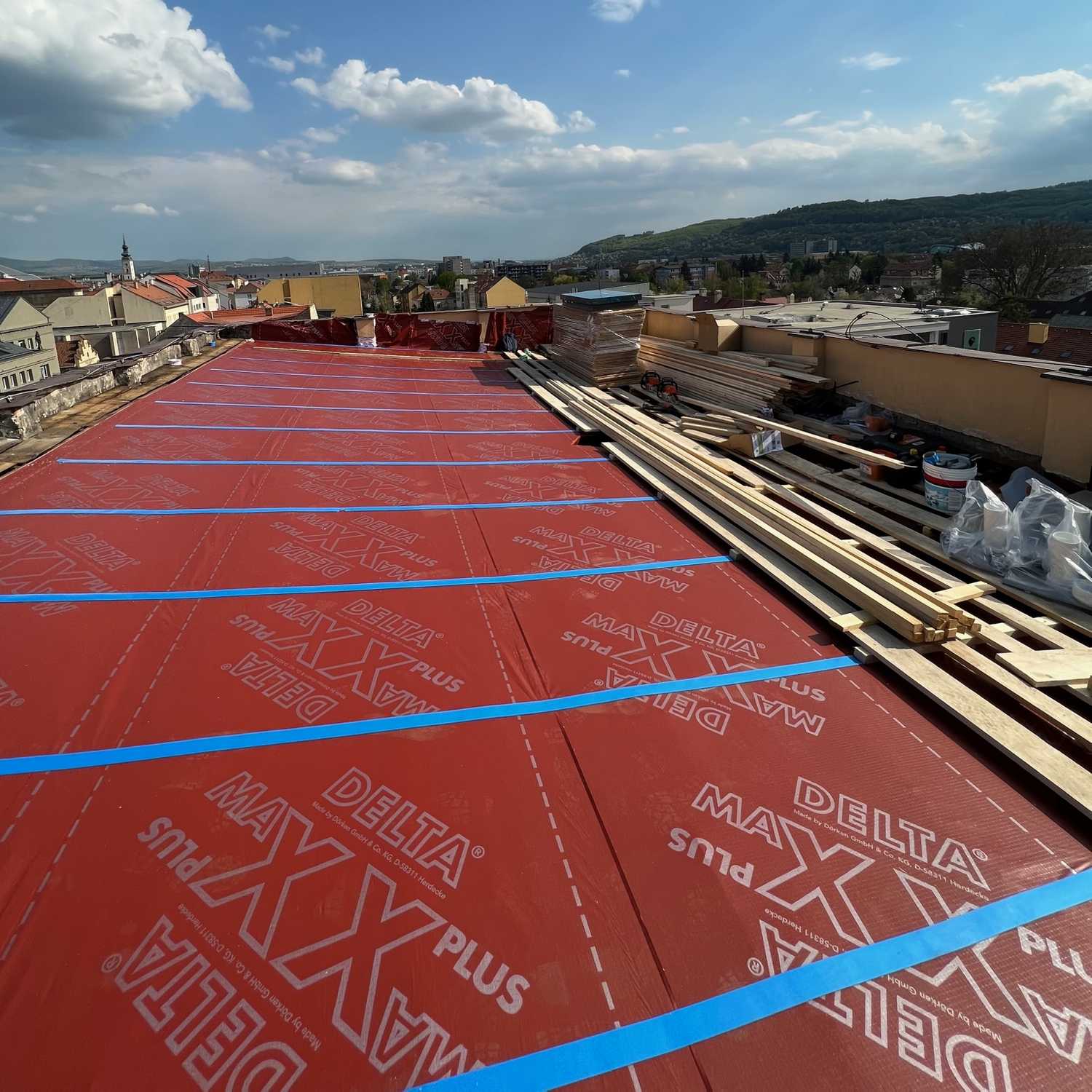 obrc-3-oprava-strechy-kk-jarkova-77-presov-pokladka-paropriepustnej-difuznej-folie-1